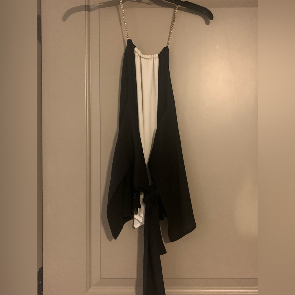 Beautiful Black/White Halter Top with chain neck closure and tie in the back